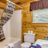 Отель Sugar Bear Lodge, фото 8