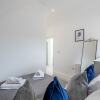 Отель Impeccable 2-bed Apartment in Camberley, фото 3