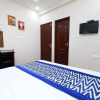 Отель OYO 6728 Almas Residency, фото 5