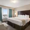 Отель Ramada by Wyndham Emerald Park/Regina East, фото 3