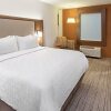 Отель Holiday Inn Express & Suites Detroit North - Roseville, an IHG Hotel, фото 2