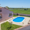 Отель Villa With Large Garden and Pool, Ideal for 8 People, Only 10 Minutes Pula, фото 19