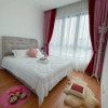Отель Comfy Family Suite 3 Bedrooms @ Menjalara, фото 12