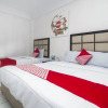 Отель OYO 206 Hotel Candra Kirana, фото 8