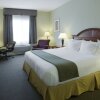 Отель Holiday Inn Express Hotel & Suites Gananoque, an IHG Hotel, фото 5