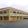 Отель Econo Lodge Huntington - Barboursville University Area, фото 18