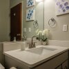 Отель Downtown 1 & 2 BR Apt with Kitchen by Frontdesk, фото 9