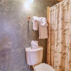 Отель Chubby and Cubbys Den - Three Bedroom Cabin, фото 9