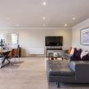 Отель Beautiful 3-bed in the Heart of London With Parking-hosted by Sweetstay, фото 11