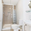 Отель Traditional Chelsea Maisonette With 2 Bedrooms and Wonderful Views of the River, фото 8