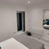 Отель Modern 2 Bedroom Apartments - Camberley, фото 7