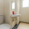 Отель RedDoorz @ Lebak Bulus Raya 2, фото 10