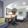 Отель La Quinta Inn & Suites by Wyndham Morgantown, фото 50