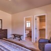 Отель Inviting Retreat w/ Patio < 1 Mi to Colorado River, фото 4