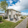Отель Restyled Bungalow With Dishwasher, Beach at Walking Distance, фото 26