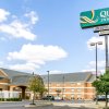 Отель Quality Inn & Suites University/Airport в Льюисвилле