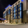 Отель Comfort Inn & Suites, фото 1