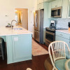 Отель Holden Hideaway 2 Bedroom Condo by Redawning, фото 10