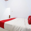 Отель OYO Life 2884 Wisma Jatnika Syariah, фото 13