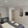Отель Modern 1 Bedroom Apartment - Camberley, фото 5
