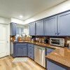 Отель Dog-friendly Oakhurst Home: Walk to Downtown!, фото 5