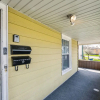 Отель Niagara Falls Getaway: Perfect Place To Unwind 2 Bedroom Home by RedAwning, фото 1