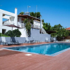 Отель Elegant House by the Sea with Pool, фото 7