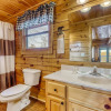 Отель Cozy Bear 2 Bedroom Cabin, фото 7