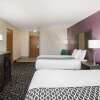 Отель La Quinta Inn & Suites by Wyndham Pontoon Beach, фото 2