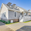 Отель Quaint Montauk House w/ Community Amenities!, фото 16