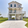 Отель Galveston Home w/ 2 Balconies & Easy Beach Access, фото 1