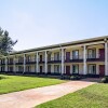 Отель Red Roof Inn & Suites Greenwood, SC, фото 15