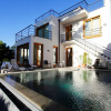 Отель Studio with shared pool enclosed garden and wifi at Torre Colonna Sperone 1 km away from the beach, фото 1