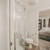 Отель 49sl - Hot Tub - Wifi - Fireplace - Sleeps 10 3 Bedroom Home by Redawning, фото 26