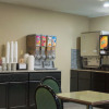 Отель Red Roof Inn & Suites Lexington - Hamburg, фото 28