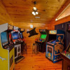 Отель Mountain Lake Lodge Five Bedroom Cabin, фото 11