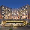 Отель JW Marriott Mumbai Sahar в Мумбаи