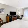 Отель Hampton Inn & Suites Saint John, фото 5