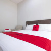 Отель RedDoorz Plus @ SCBD, фото 5