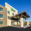 Отель Holiday Inn Express Hotel & Suites Bastrop, an IHG Hotel, фото 13