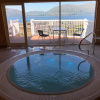 Отель Holly Tree Hotel, Swimming Pool & Hot Tub, фото 5