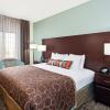 Отель Staybridge Suites Lake Forest, an IHG Hotel, фото 30