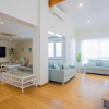 Отель Beautiful 3BR Beachside Apt in Cottesloe!, фото 1