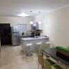 Отель Gold Coast - Beautiful 2 Bedroom Town House, фото 2