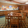 Отель Holiday Inn Express Hotel & Suites Oshkosh Stateroute 41, фото 8