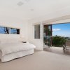 Отель Noosa Penthouse close to Hastings Street - Unit 2 Vue, 28 Edgar Bennett Ave, фото 2