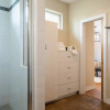 Отель Charming Downtown 3br/2.5ba Home w/ Deck by Domio, фото 8