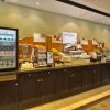 Отель Holiday Inn Express & Suites Kingston Central, an IHG Hotel, фото 10