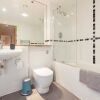Отель Bright, Roomy 2BR Flat for 6 Near Central Bristol, фото 6