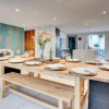 Отель A Large, Beautifully Styled Home in Brighton Sleeps12, фото 15